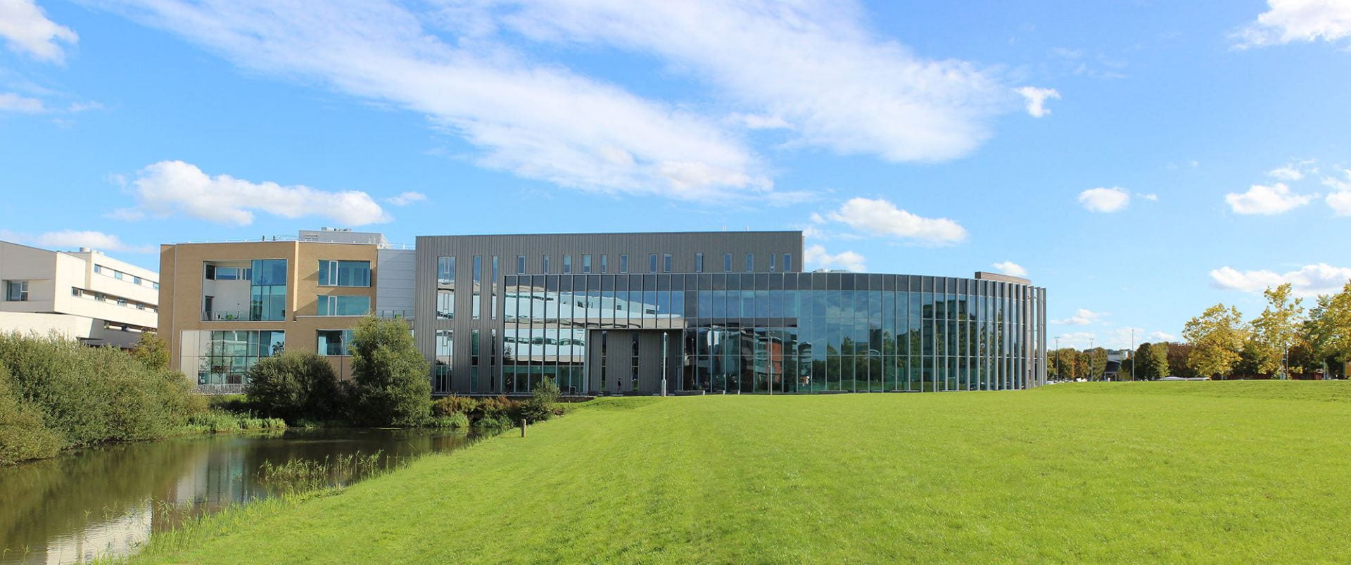 A panorama photo of the Isaac Newton Building at the University of Lincoln.